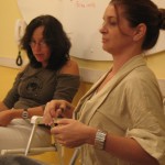 só de falar sinto uma excitação… (ondula peito e barriga)